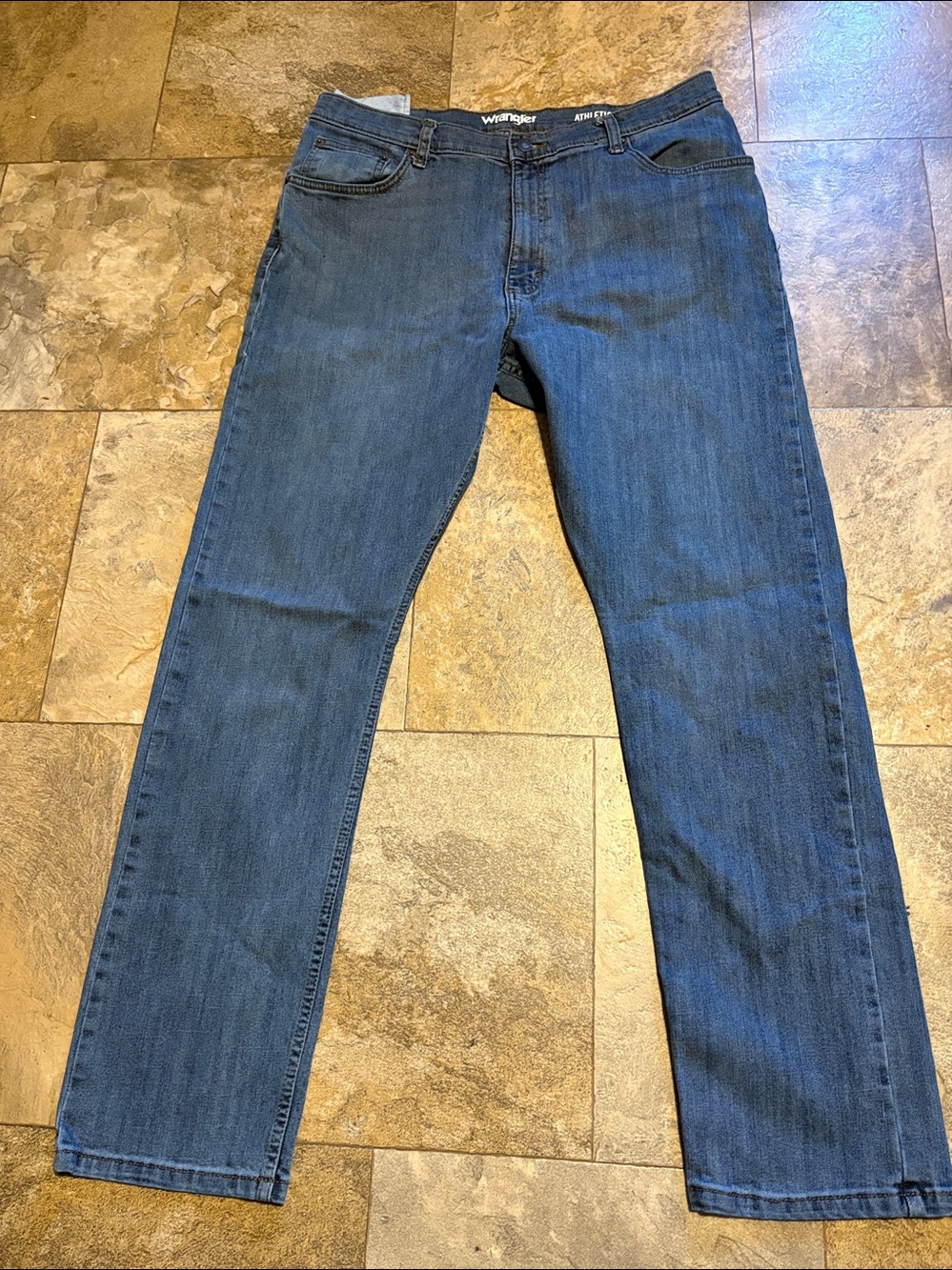 Wrangler Men's Athletic Fit Jeans 36x32 – Price Drop